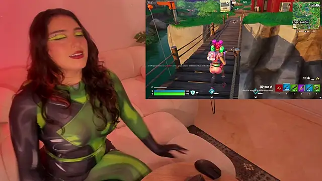 Snapshot of freya_bella_ chatting on 03-14-25, 07:26 freya bella online show from 03-14-25, 07:26