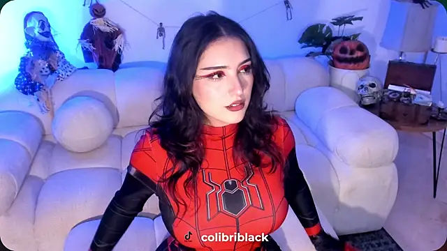 Snapshot of freya_bella_ chatting on 10-17-25, 08:06 freya bella online show from 10-17-25, 08:06