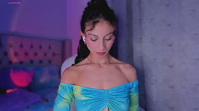 Snapshot of MiissCharlotte chatting on 10-30-25, 01:07 MiissCharlotte online show from 10-30-25, 01:07