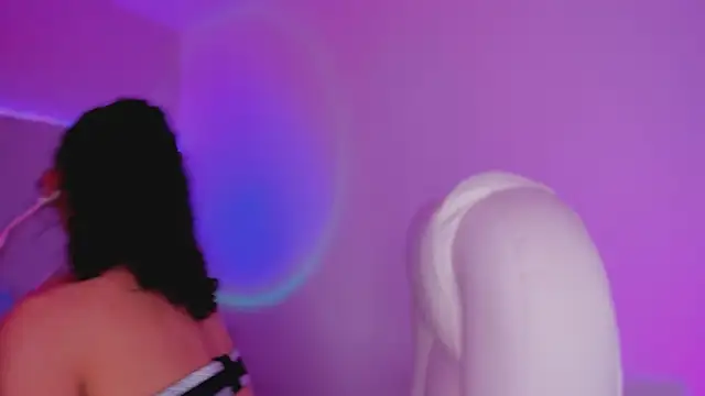 Snapshot of MiissCharlotte chatting on 11-07-25, 02:44 MiissCharlotte online show from 11-07-25, 02:44