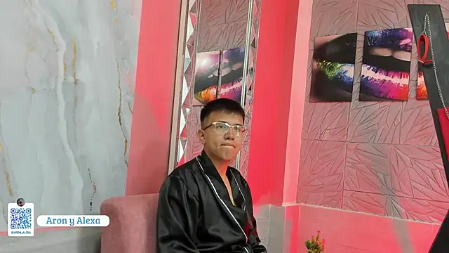 Snapshot of aron_alexa chatting on 12-17-24, 01:05 aron alexa online show from 12-17-24, 01:05