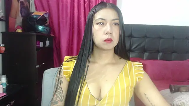 Snapshot of Isabella_lopera chatting on 02-19-25, 02:44 Isabella lopera online show from 02-19-25, 02:44