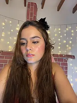 Snapshot of Juanelopez1 chatting on 06-15-26, 01:30 Juanelopez1 online show from 06-15-26, 01:30