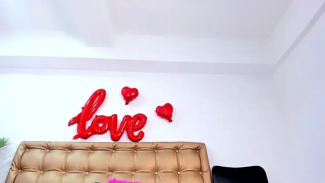 sophie-newton online show from 03-22-25, 06:36