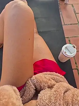 Snapshot of SexyErola27 chatting on 03-12-26, 02:34 SexyErola27 online show from 03-12-26, 02:34