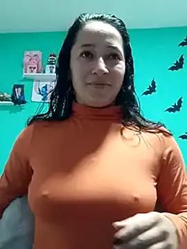 emilypoppy3 online show from 01-07-25, 12:41