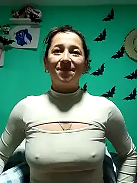 emilypoppy3 online show from 01-15-25, 05:26