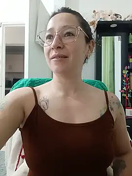 emilypoppy3 online show from 06-25-26, 06:12