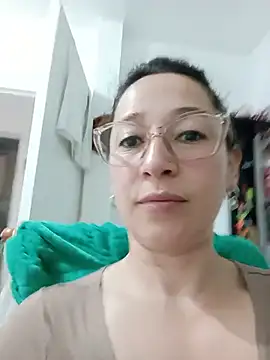 emilypoppy3 online show from 07-01-26, 07:13