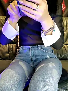 Snapshot of Melody87 chatting on 02-23-25, 05:50 Melody87 online show from 02-23-25, 05:50