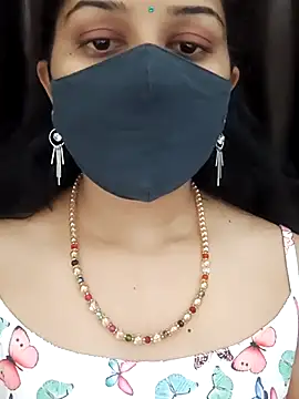 Angleannie online show from 12-21-25, 05:31