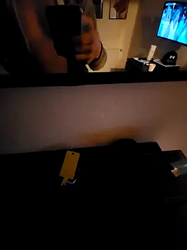 Snapshot of Guitccch chatting on 11-22-25, 05:39 Guitccch online show from 11-22-25, 05:39