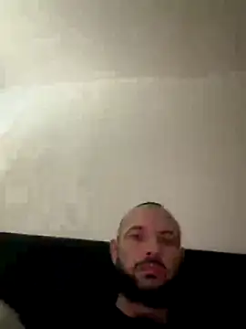 Snapshot of Guitccch chatting on 01-06-26, 12:53 Guitccch online show from 01-06-26, 12:53