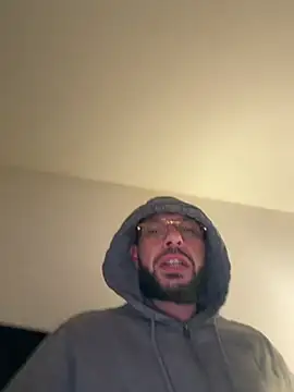 Snapshot of Guitccch chatting on 01-15-26, 12:37 Guitccch online show from 01-15-26, 12:37