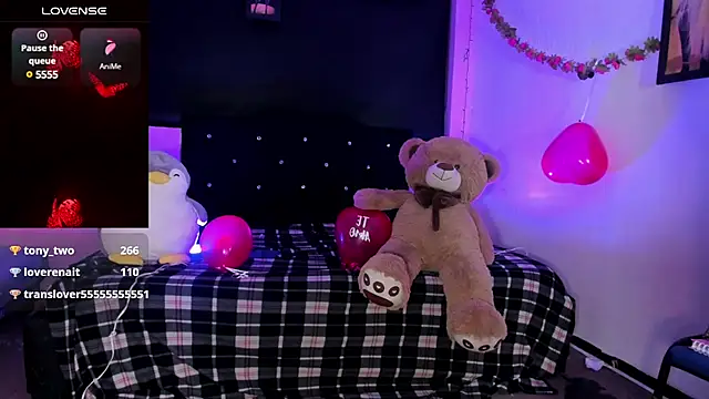 Snapshot of rosedewitt chatting on 02-14-25, 10:59 rosedewitt online show from 02-14-25, 10:59