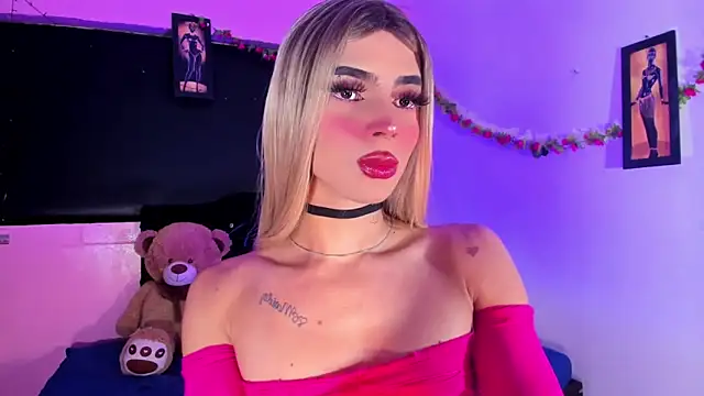 Snapshot of rosedewitt chatting on 03-06-25, 11:03 rosedewitt online show from 03-06-25, 11:03