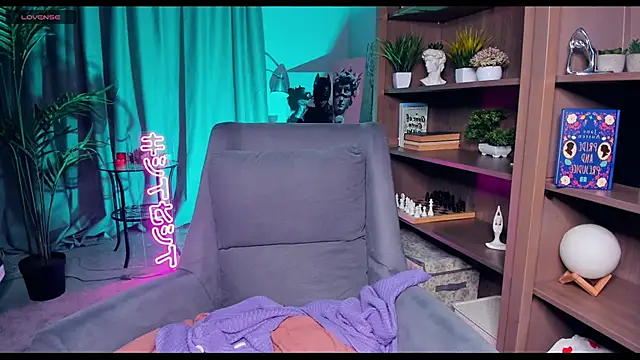 Snapshot of MelissaTetris chatting on 12-07-24, 12:35 MelissaTetris online show from 12-07-24, 12:35