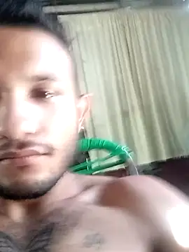Snapshot of brayan7132 chatting on 05-08-26, 05:18 brayan7132 online show from 05-08-26, 05:18