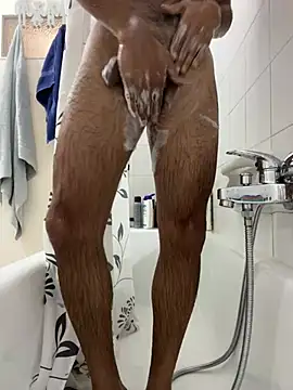 Snapshot of vinzpnr210 chatting on 12-28-24, 10:36 vinzpnr210 online show from 12-28-24, 10:36