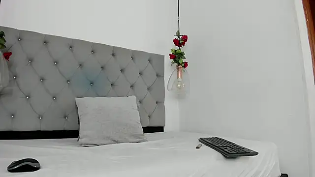 Snapshot of AnnPrices chatting on 01-24-25, 10:32 AnnPrices online show from 01-24-25, 10:32