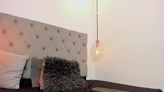 Snapshot of AnnPrices chatting on 02-07-25, 03:08 AnnPrices online show from 02-07-25, 03:08