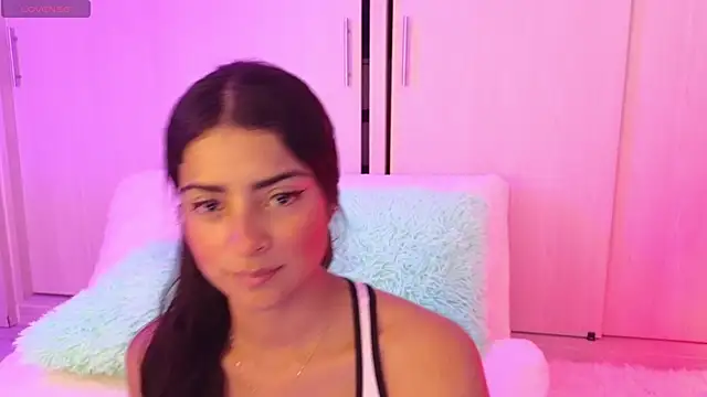 Snapshot of Yues050600 chatting on 12-08-24, 12:40 Yues050600 online show from 12-08-24, 12:40