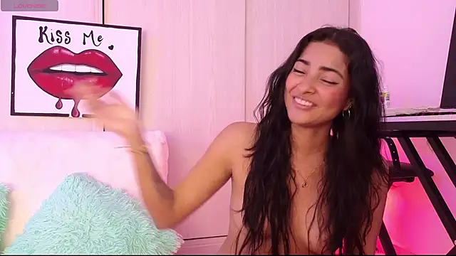 Snapshot of Yues050600 chatting on 12-26-24, 03:16 Yues050600 online show from 12-26-24, 03:16