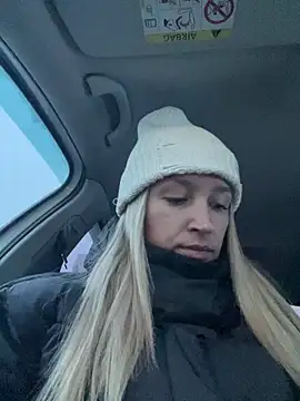 MerlinDave online show from 12-20-25, 02:40