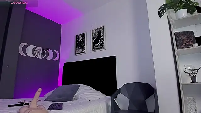 Raven Witch  online show from 03-13-25, 12:37