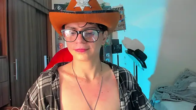 Snapshot of marckalexis chatting on 12-17-25, 10:49 marckalexis online show from 12-17-25, 10:49