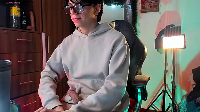 Snapshot of marckalexis chatting on 02-23-26, 02:25 marckalexis online show from 02-23-26, 02:25