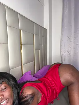 Snapshot of Fanclubbbbb chatting on 01-27-25, 09:55 Fanclubbbbb online show from 01-27-25, 09:55