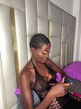 Snapshot of Fanclubbbbb chatting on 02-13-25, 09:49 Fanclubbbbb online show from 02-13-25, 09:49