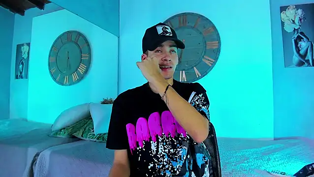 Mike 0233  online show from 01-23-25, 04:09