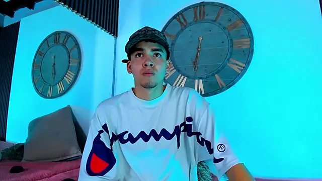 Mike 0233  online show from 02-02-25, 07:09