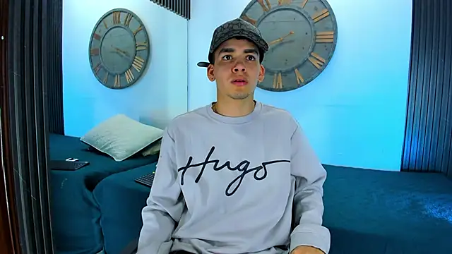 Mike 0233  online show from 02-08-25, 04:03