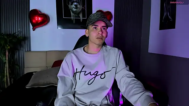 Mike 0233  online show from 02-25-25, 04:24