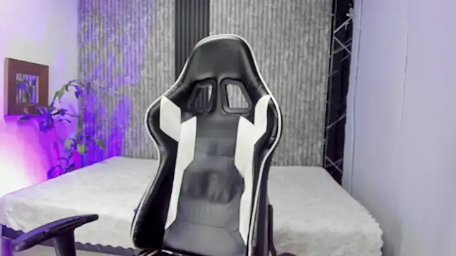 Mike 0233  online show from 11-07-25, 04:12