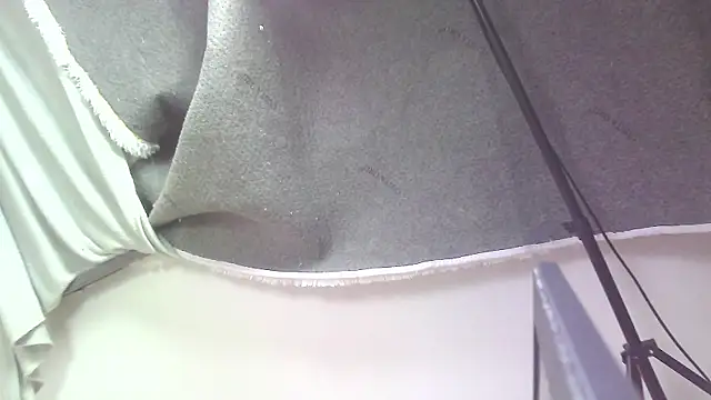 Snapshot of carolinesampaio chatting on 01-03-25, 04:27 carolinesampaio online show from 01-03-25, 04:27