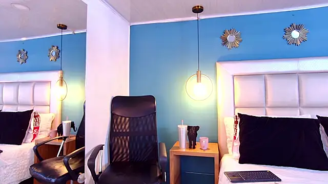 Miss ary online show from 01-29-25, 03:37