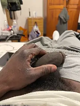 Snapshot of bigblackdick8inc chatting on 12-15-25, 03:22 bigblackdick8inc online show from 12-15-25, 03:22