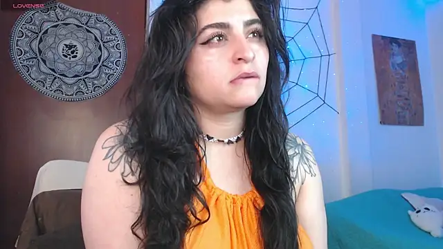 Snapshot of Marci_owo chatting on 10-25-25, 02:13 Marci owo online show from 10-25-25, 02:13