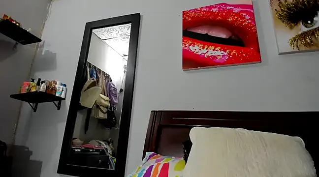 Snapshot of aleziiacam chatting on 12-24-24, 04:33 aleziiacam online show from 12-24-24, 04:33