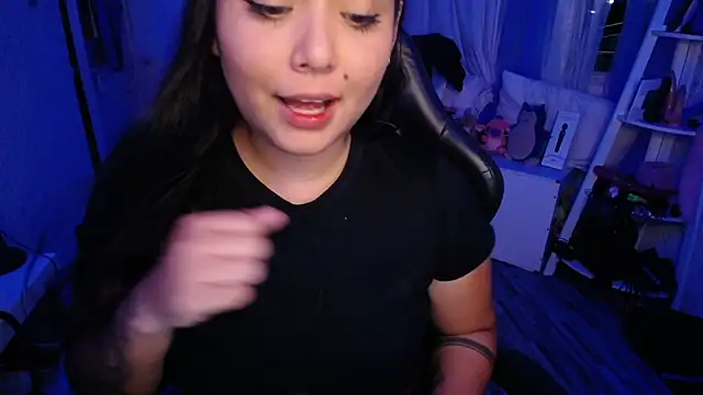 Snapshot of heetsah chatting on 09-14-25, 11:15 heetsah online show from 09-14-25, 11:15