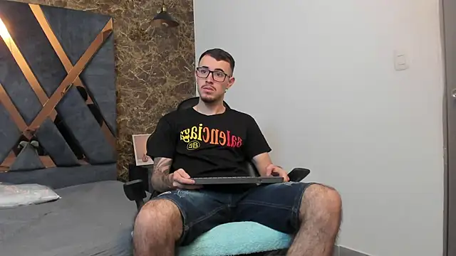 CodyWalkerR online show from 01-28-25, 05:14