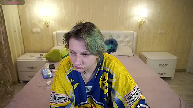 Snapshot of LunaaMayy chatting on 02-19-26, 12:17 LunaaMayy online show from 02-19-26, 12:17