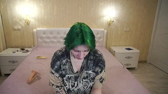 Snapshot of LunaaMayy chatting on 02-21-26, 06:20 LunaaMayy online show from 02-21-26, 06:20