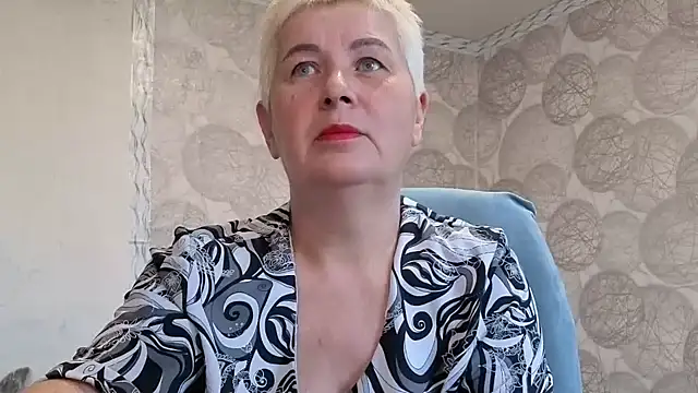 NicoleOlla online show from 10-22-25, 01:39