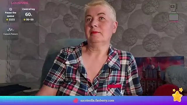 Snapshot of NicoleOlla chatting on 05-01-26, 11:53 NicoleOlla online show from 05-01-26, 11:53