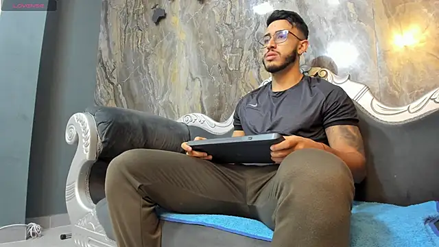 Liam Kleiin online show from 03-21-25, 11:33